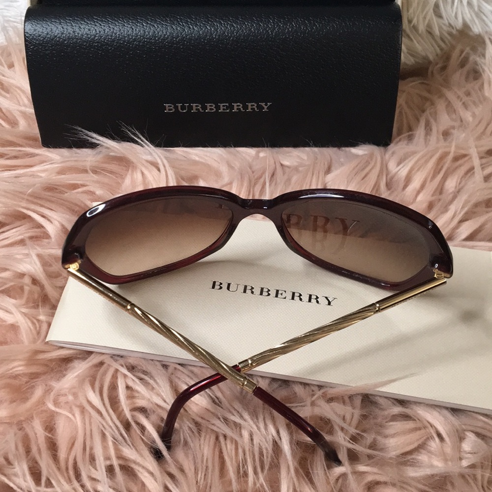 Burberry sunglasses 🙌🏽